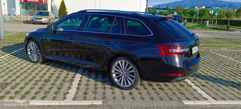 Skoda Superb 2.0 FSI 4x4, снимка 6 - Автомобили и джипове - 52551519