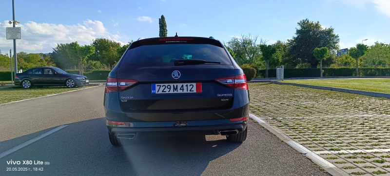 Skoda Superb 2.0 FSI 4x4, снимка 7 - Автомобили и джипове - 52551519