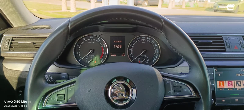 Skoda Superb 2.0 FSI 4x4, снимка 8 - Автомобили и джипове - 52551519