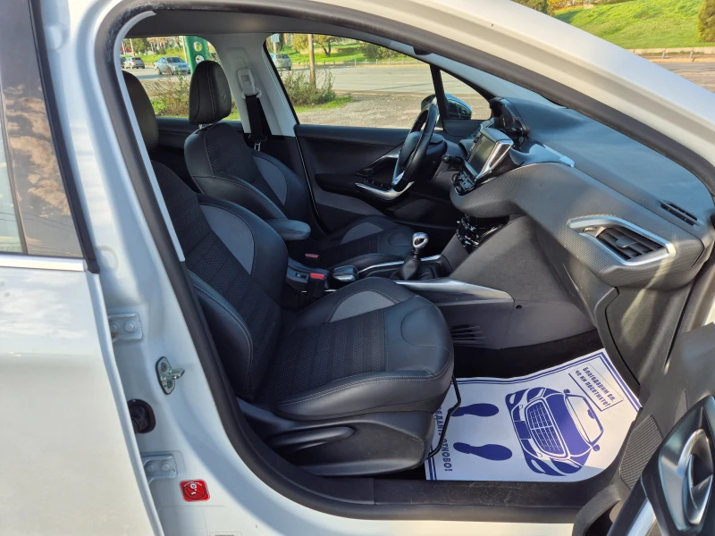 Peugeot 2008 1.6EHdi, снимка 9 - Автомобили и джипове - 52502369