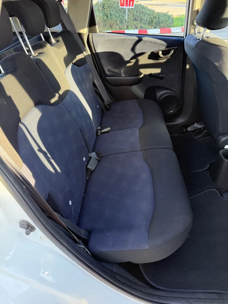 Honda Jazz 1.2 газ, снимка 8 - Автомобили и джипове - 52521535