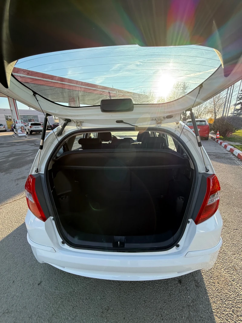 Honda Jazz 1.2 газ, снимка 10 - Автомобили и джипове - 52521535