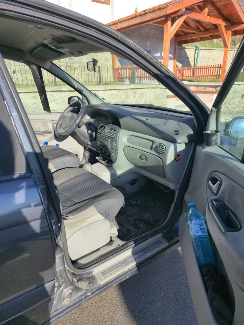 Renault Scenic, снимка 7 - Автомобили и джипове - 52711930