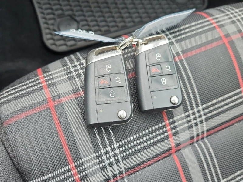 VW Golf * AUTOBAHN * CARFAX * ЦЕНА ДО БГ, снимка 7 - Автомобили и джипове - 52866388