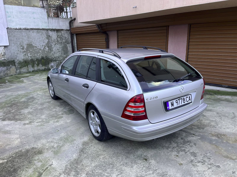 Mercedes-Benz C 220, снимка 5 - Автомобили и джипове - 53058603