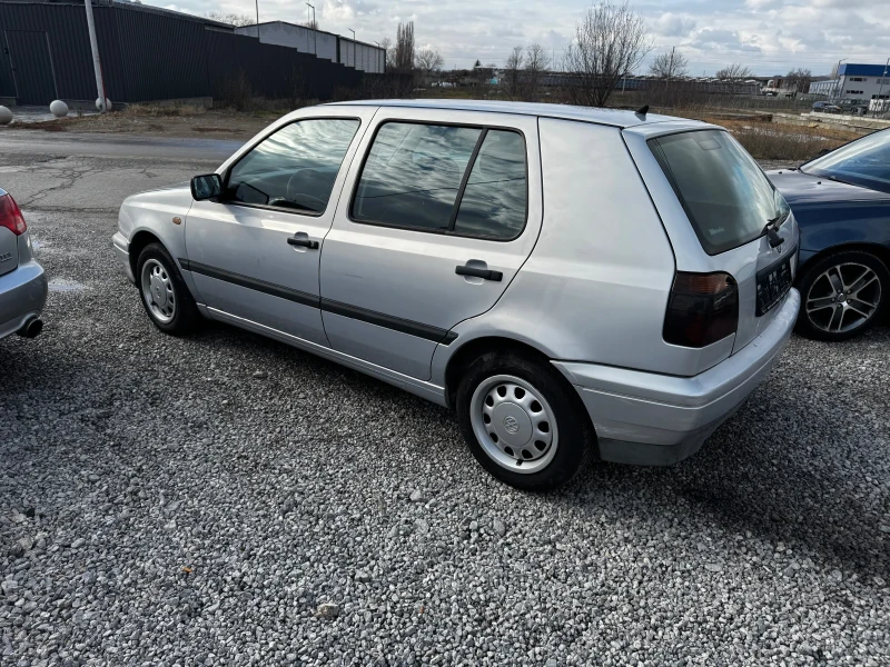 VW Golf 1.6* Klima* Rekaro, снимка 2 - Автомобили и джипове - 53587920