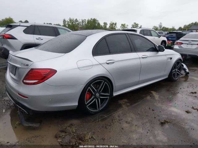 Mercedes-Benz E 63 AMG S* 4MATIC* ПОДГРЕВ* ОБДУХВАНЕ* КАМЕРА* ПАНОРАМА* H, снимка 4 - Автомобили и джипове - 54967473