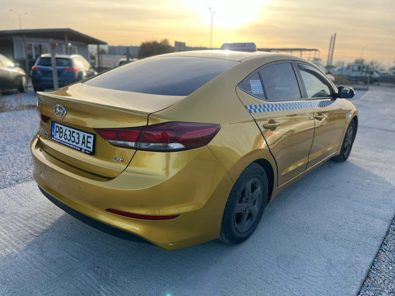 Hyundai Elantra 1.6i газ, подгрев, навигация, камера, Обслужена - изображение 5