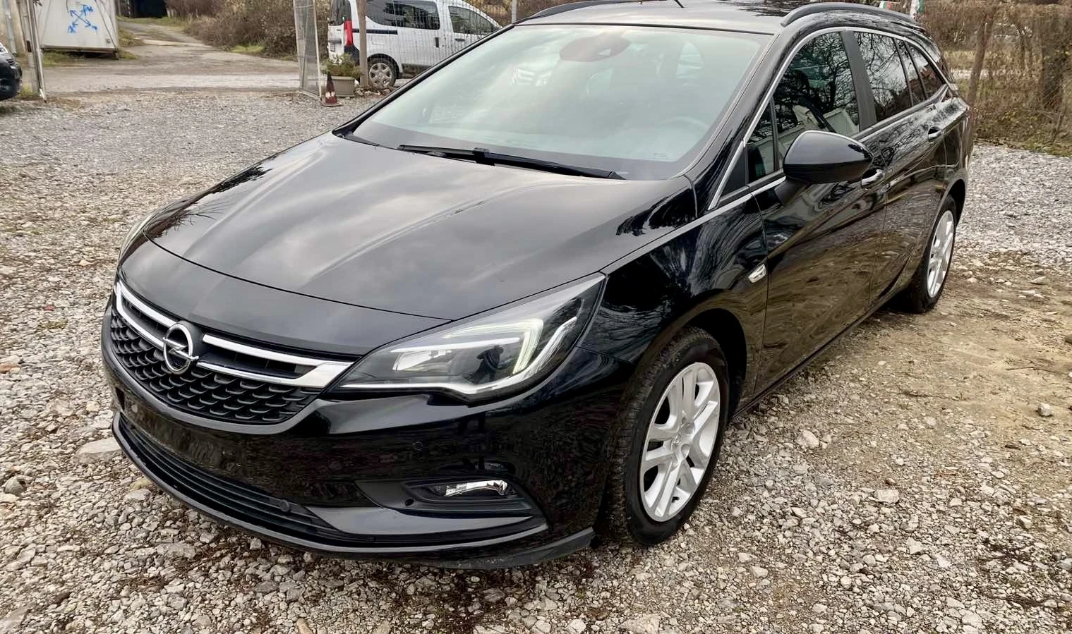 Opel Astra 1, 4 NAvi - изображение 2