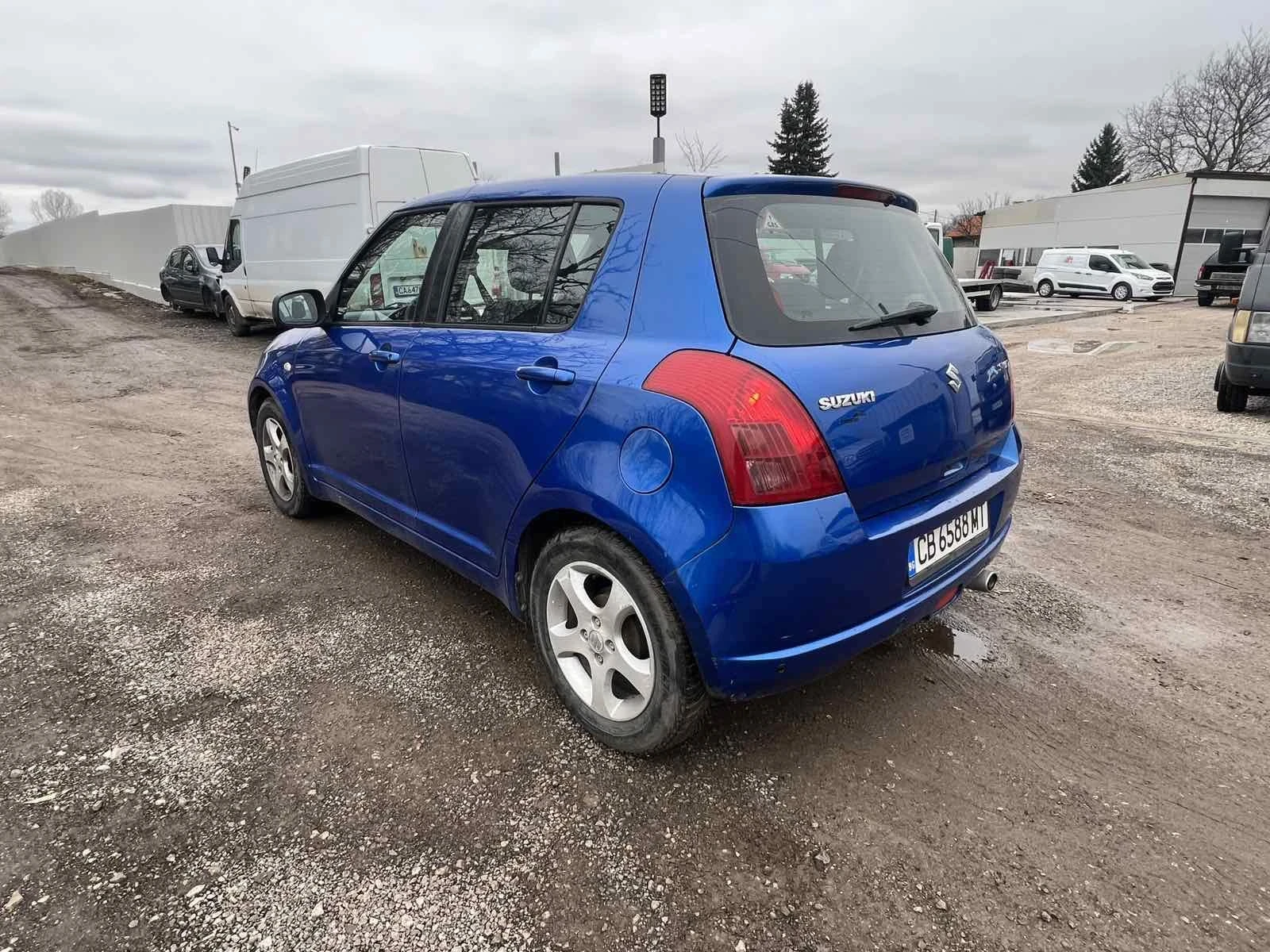 Suzuki Swift  - изображение 2