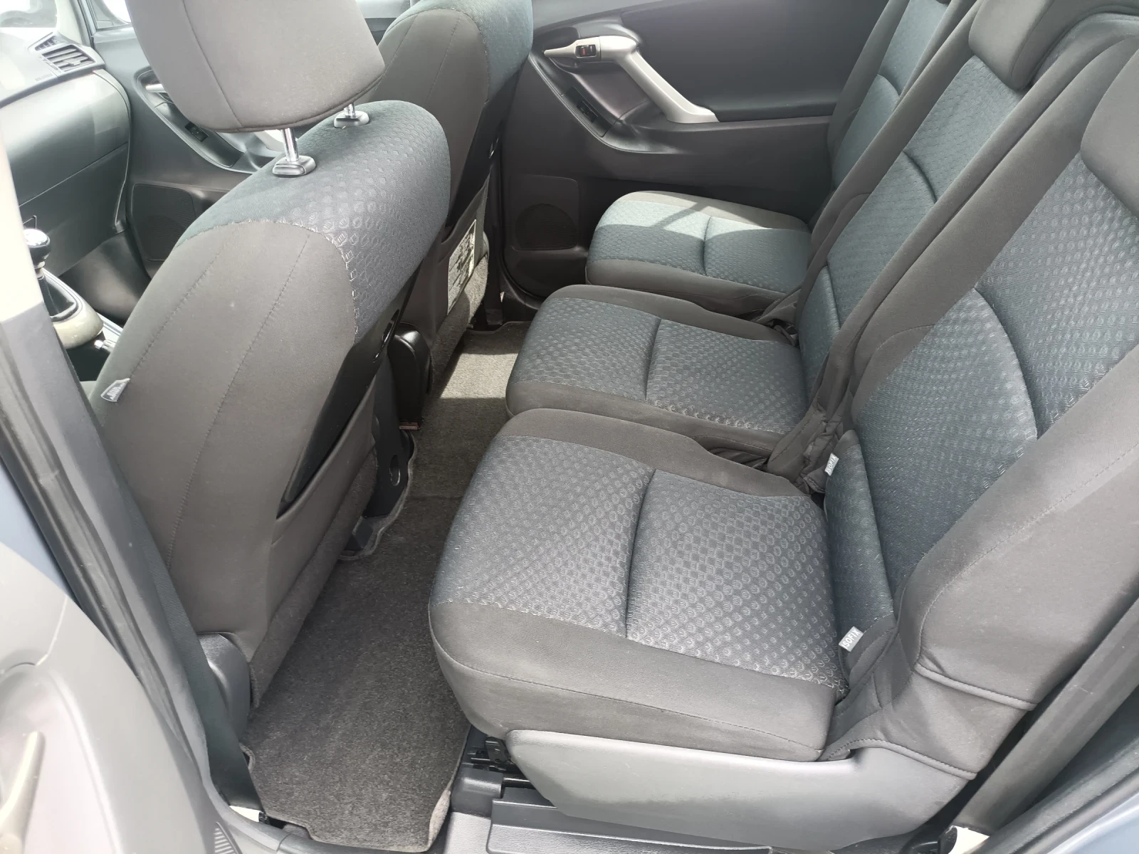 Toyota Verso 1.8 газ бензин  - изображение 9