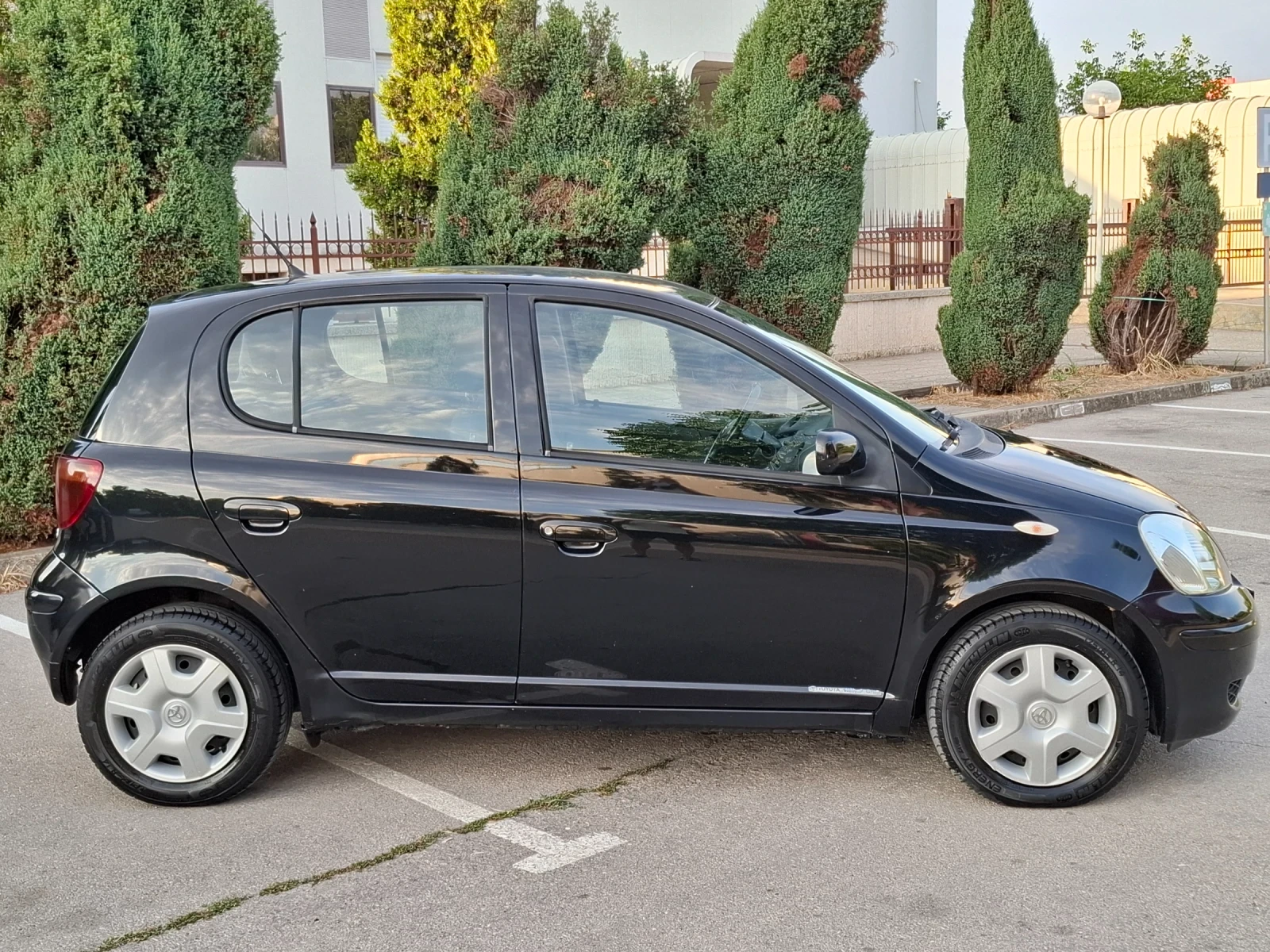 Toyota Yaris 1.4D4D 75hp * КЛИМАТИК * EURO 4 * ЛИЗИНГ *  - изображение 5