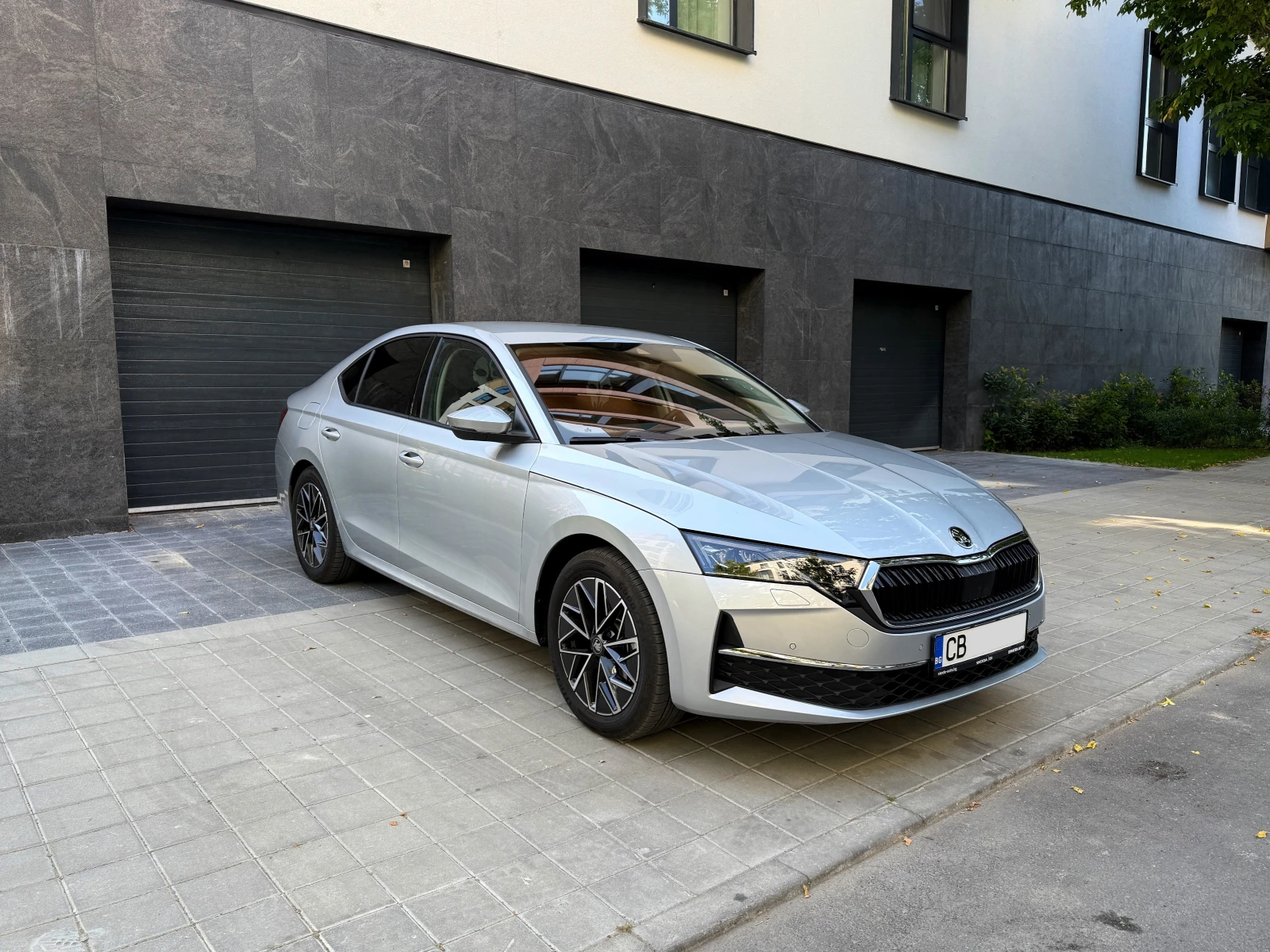 Skoda Octavia 2.0 TSI 4x4 204к.с. DSG7 - изображение 3