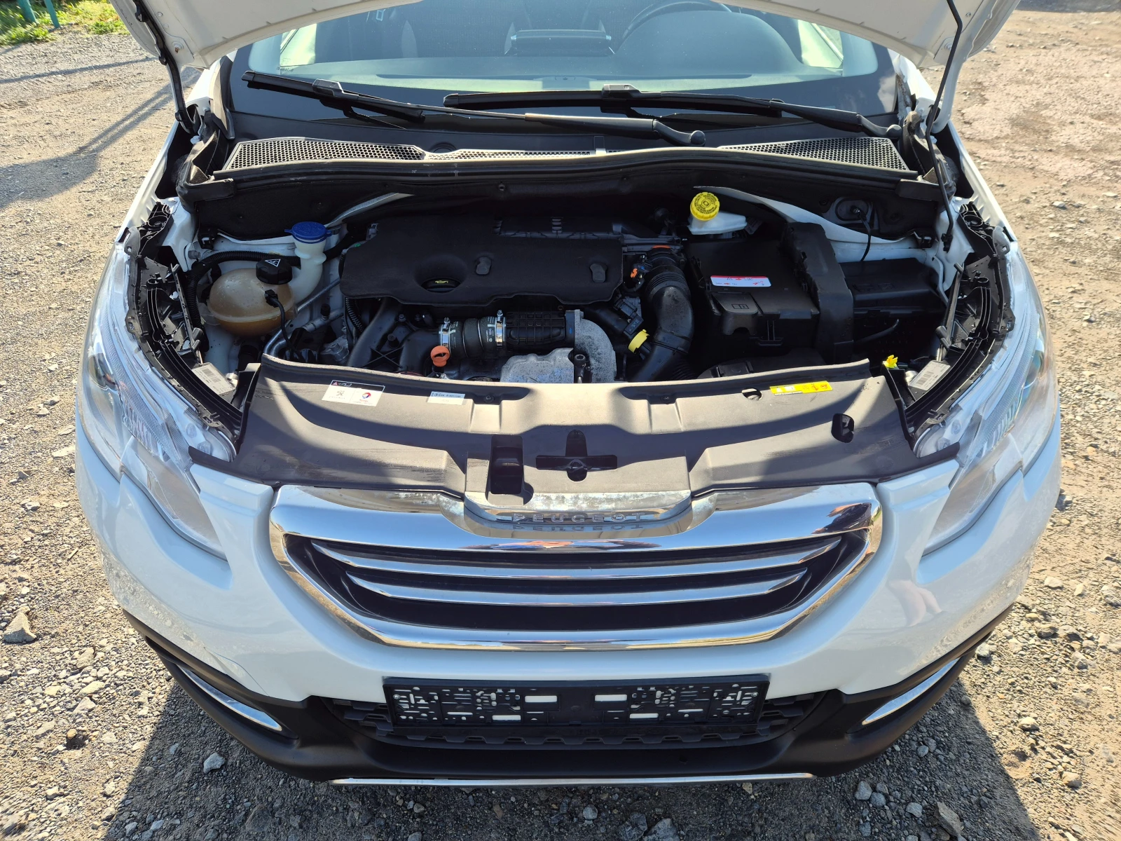 Peugeot 2008 1.6EHdi | Mobile.bg   16