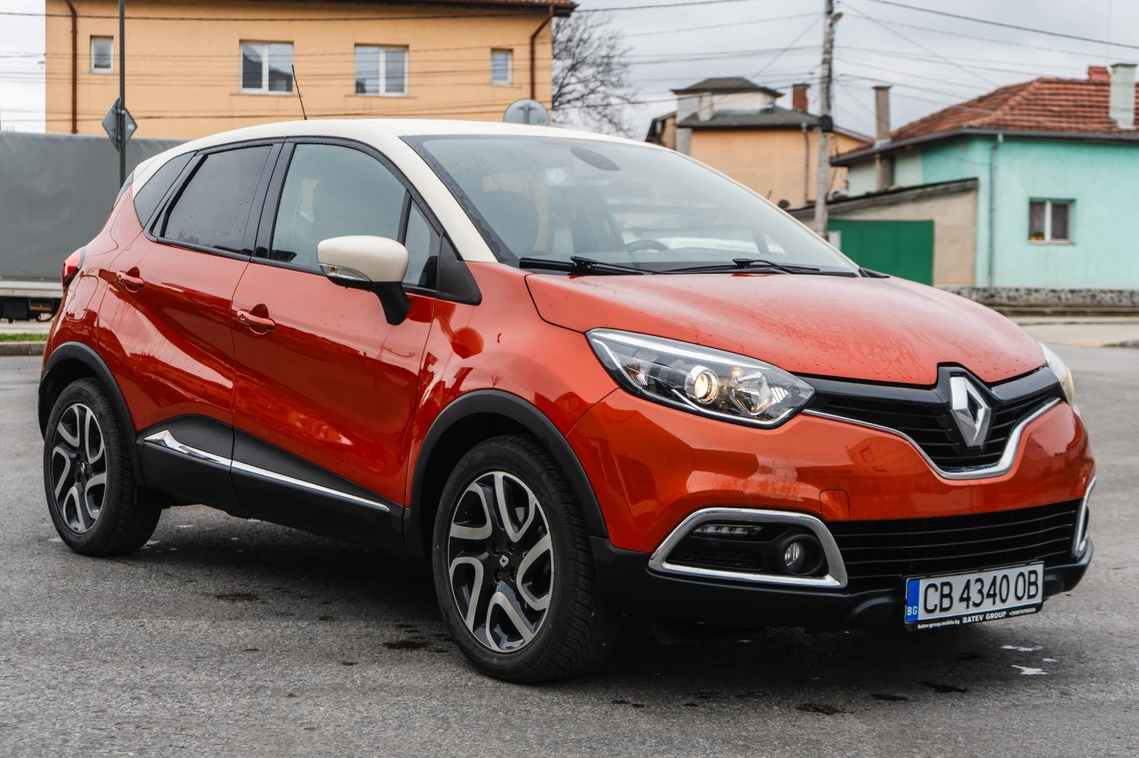 Renault Captur 1.2 TCe ШВЕЙЦАРИЯ Автоматик 113000км., снимка 8 - Автомобили и джипове - 54035762