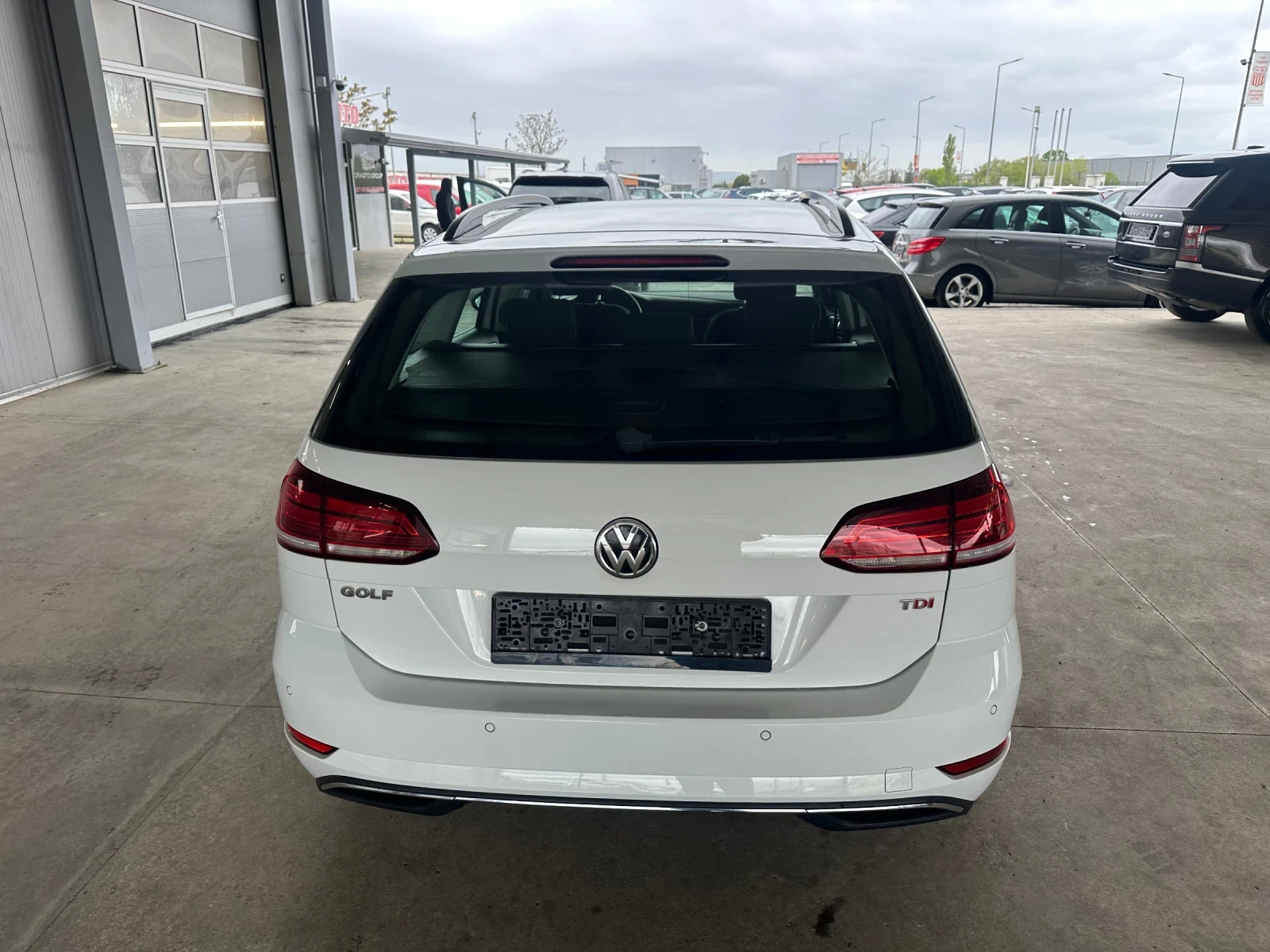 VW Golf 1.6 TDI* 116ps* 180хл.км* ЛЕД* НАВИ* КАМЕРА, снимка 5 - Автомобили и джипове - 54341288