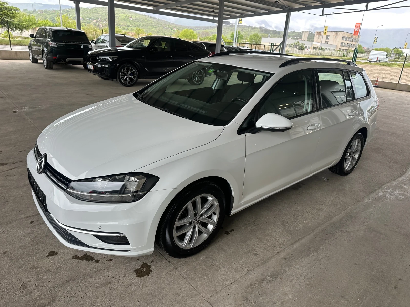 VW Golf 1.6 TDI* 116ps* 180хл.км* ЛЕД* НАВИ* КАМЕРА, снимка 8 - Автомобили и джипове - 54341288