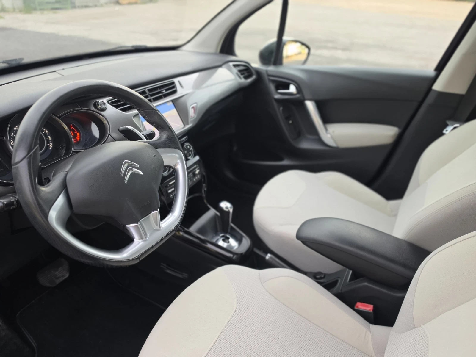 Citroen C3 1.4VTi Exclusive , снимка 8 - Автомобили и джипове - 54874492