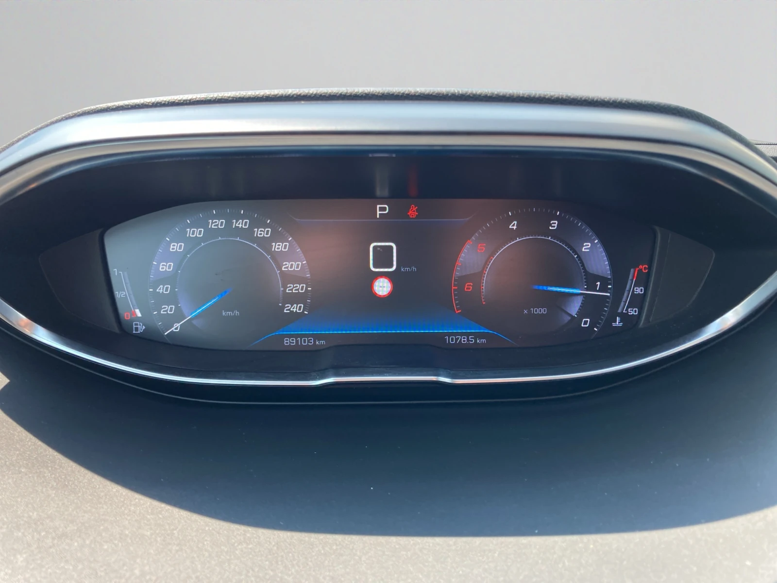 Peugeot 3008 NEW ALLURE 1.5 BlueHDi 130 EAT8 EURO 6, снимка 15 - Автомобили и джипове - 55119231
