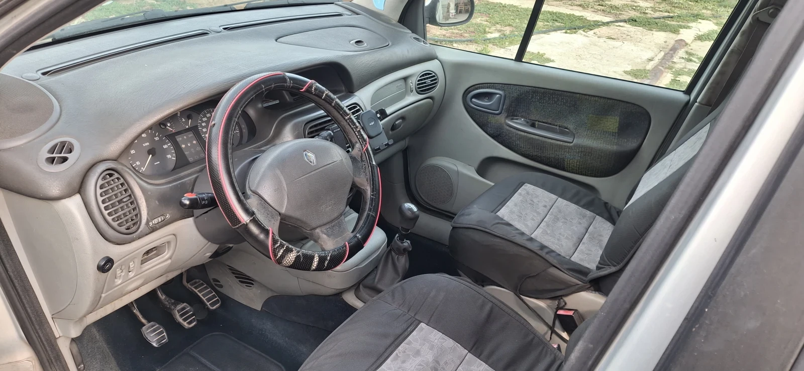Renault Scenic 1.6 16V 107к.с. (K4M) Газ/Бензин, снимка 14 - Автомобили и джипове - 55268197