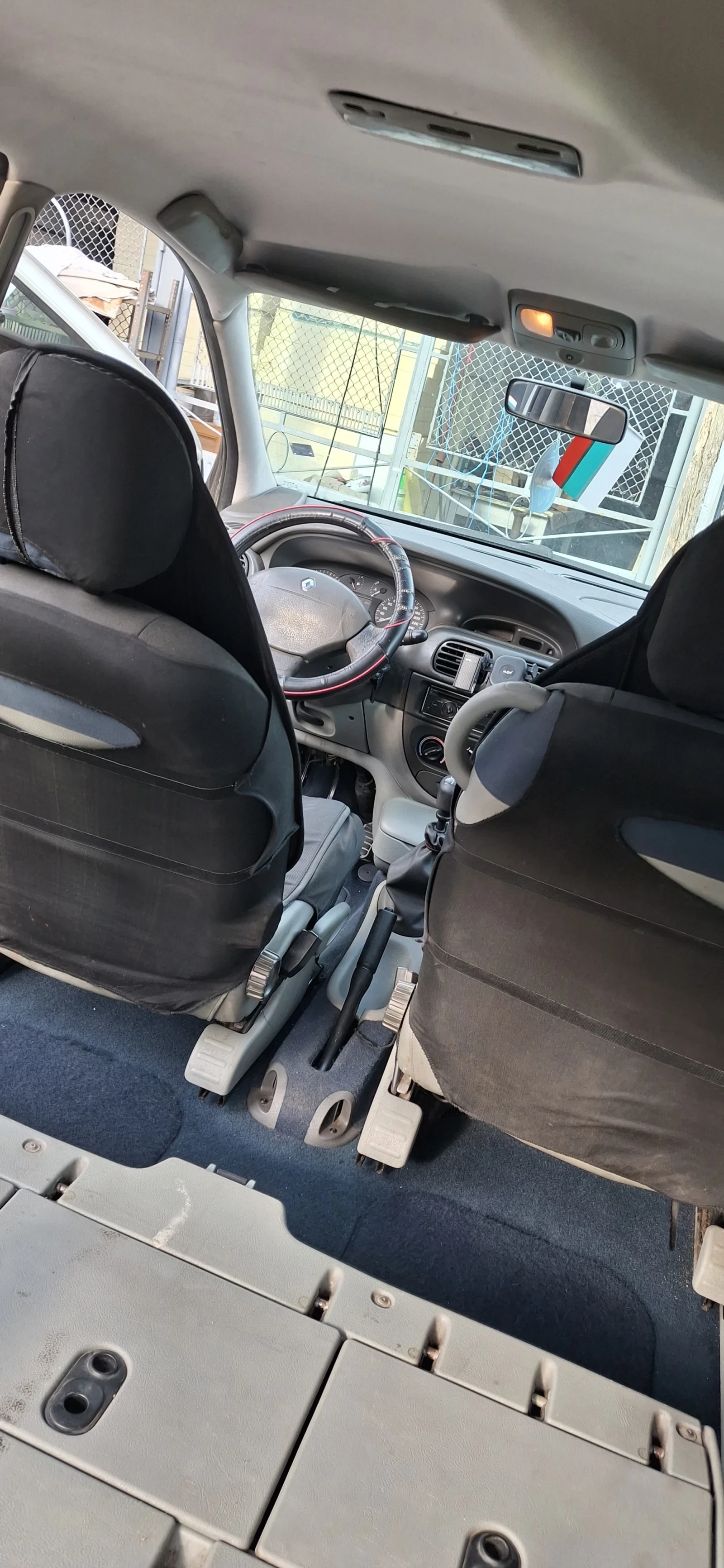 Renault Scenic 1.6 16V 107к.с. (K4M) Газ/Бензин, снимка 13 - Автомобили и джипове - 55268197