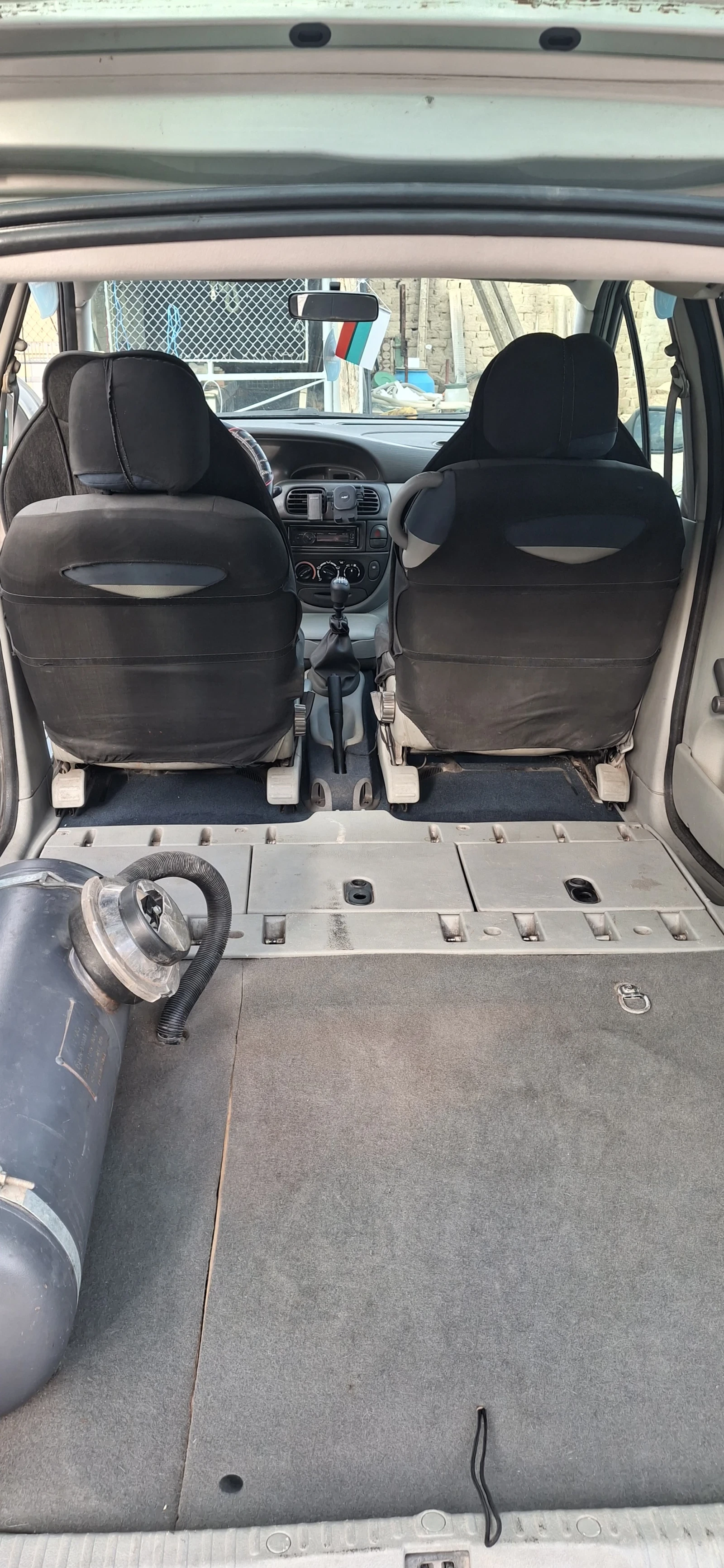 Renault Scenic 1.6 16V 107к.с. (K4M) Газ/Бензин, снимка 15 - Автомобили и джипове - 55268197