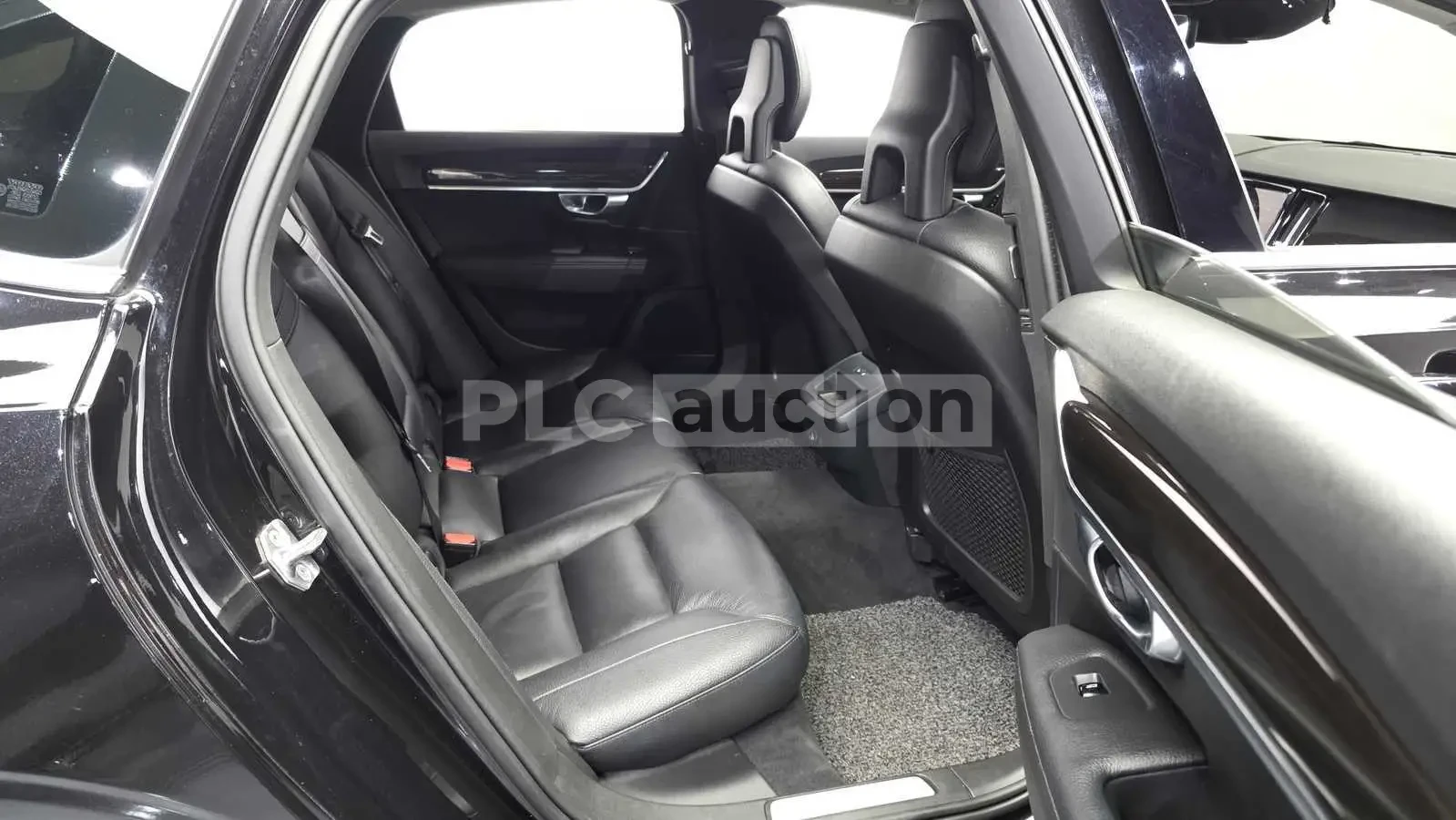 Volvo S90 T5 MOMENTUM HEAD UP/PANORAMA/360CAM, снимка 10 - Автомобили и джипове - 55346738