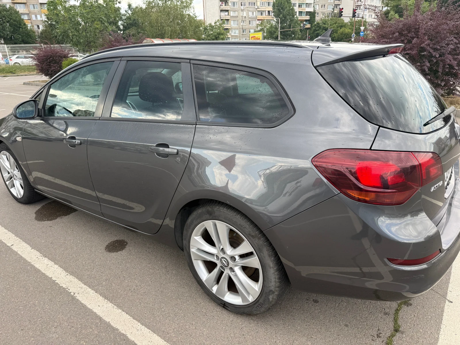Opel Astra Astra j sport turier, снимка 4 - Автомобили и джипове - 55396327
