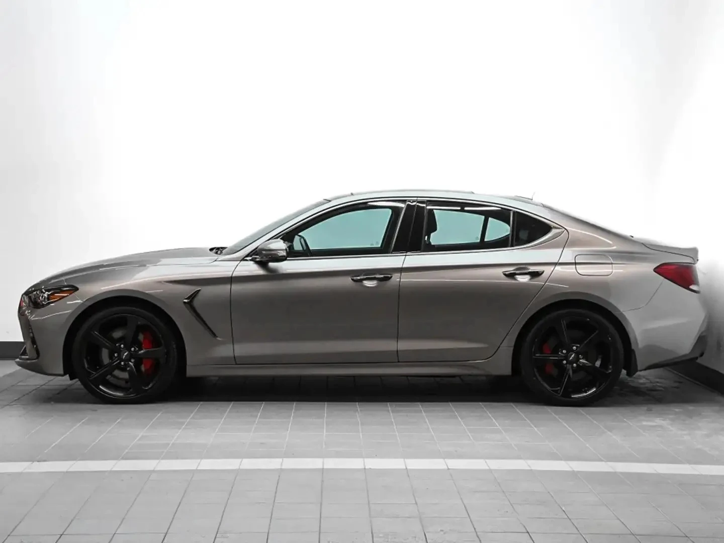 Genesis G70 3.3T DYNAMIC PERFORMANCE ���� �� �� ���������� | Mobile.bg � ����������� 5
