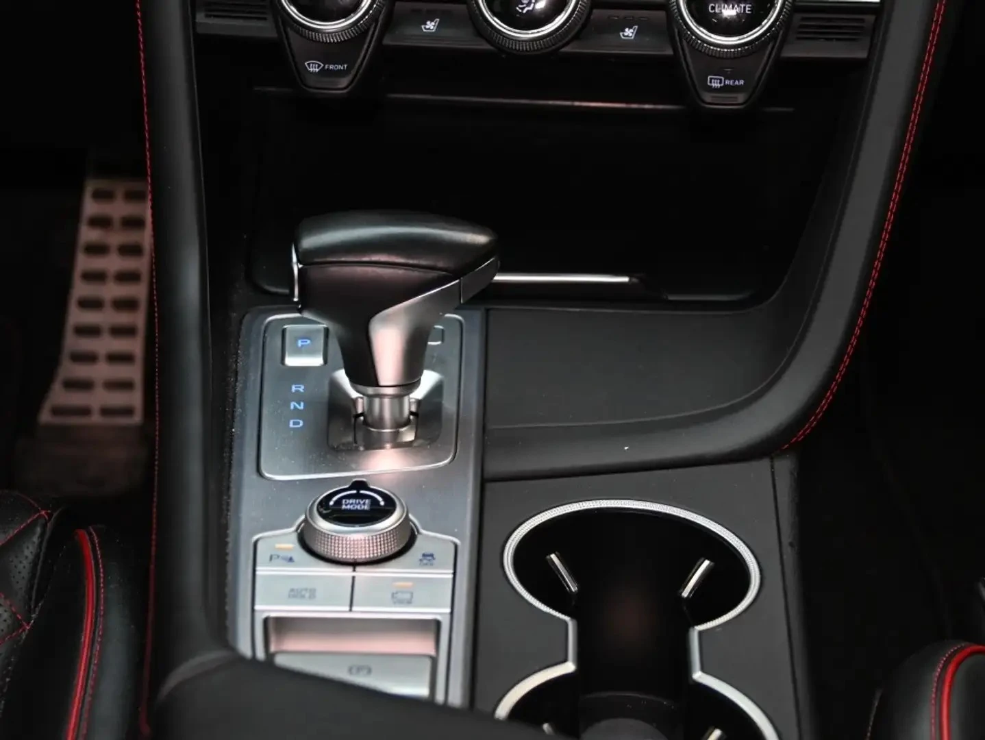 Genesis G70 3.3T DYNAMIC PERFORMANCE ���� �� �� ���������� | Mobile.bg � ����������� 12