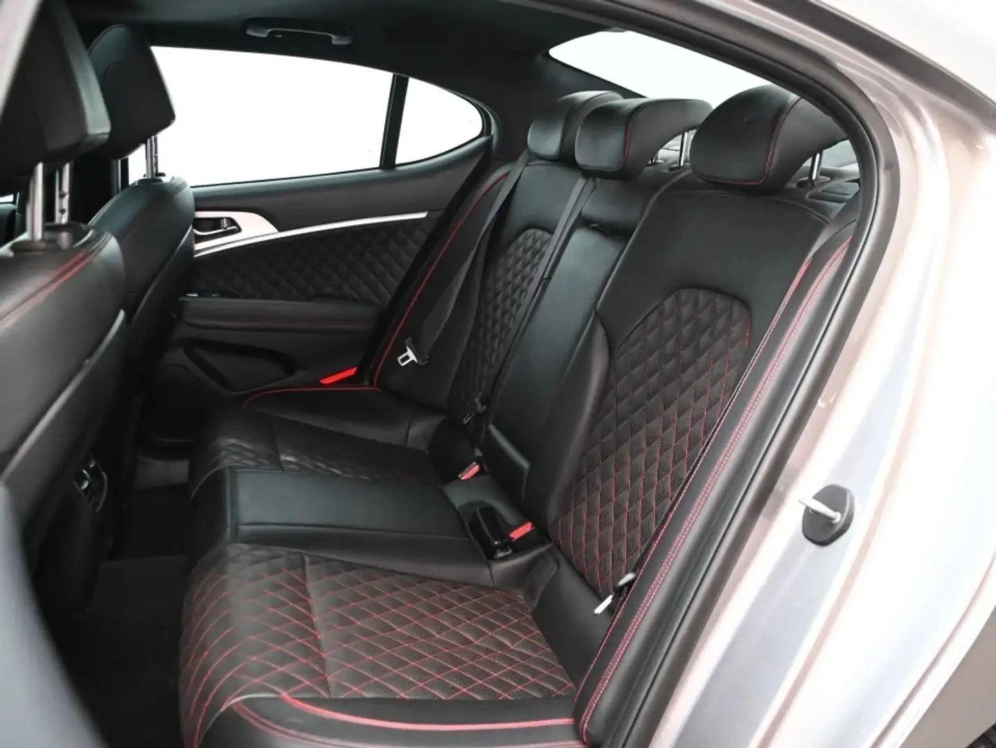 Genesis G70 3.3T DYNAMIC PERFORMANCE ���� �� �� ���������� | Mobile.bg � ����������� 17