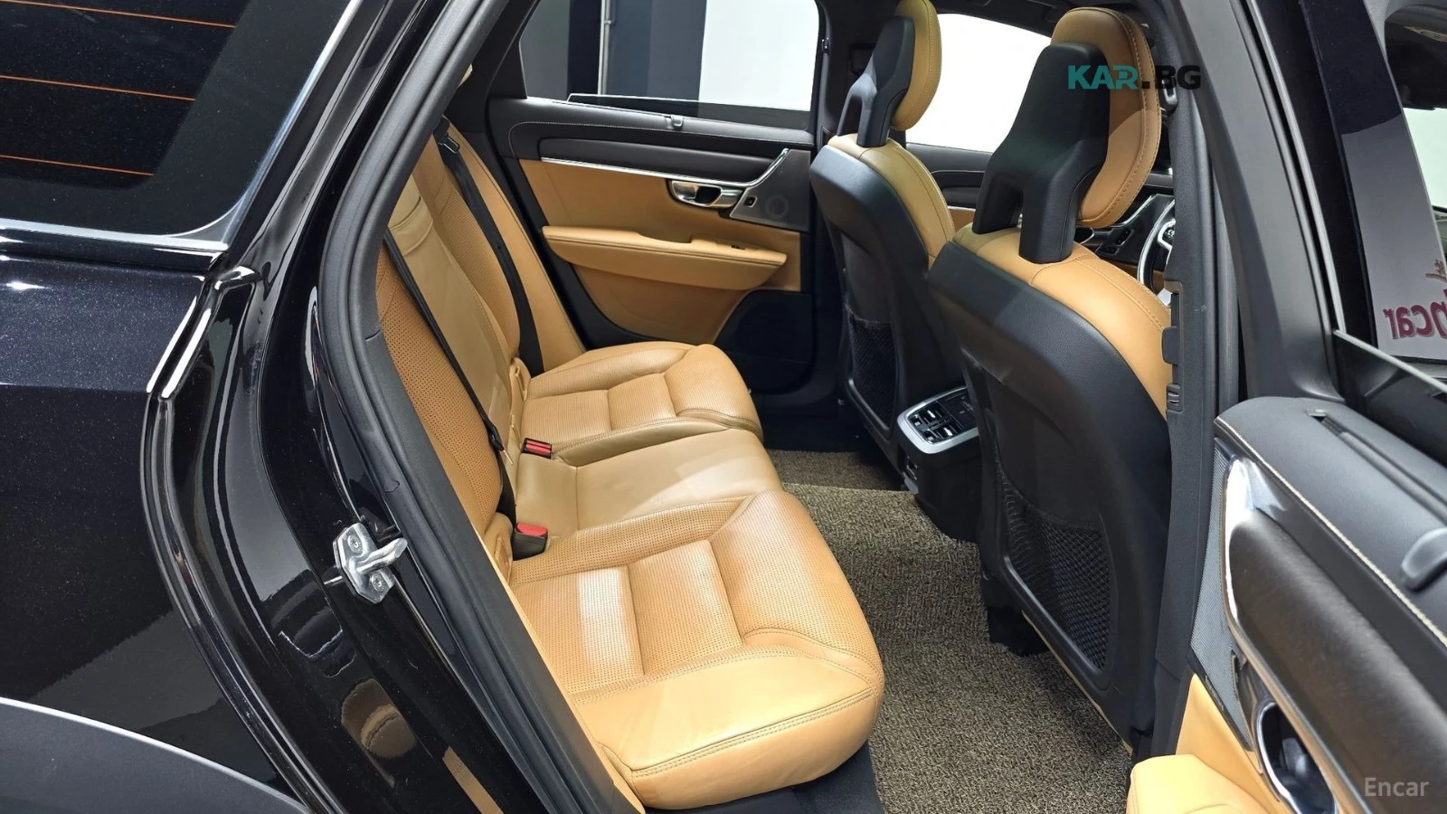 Volvo V90 T5* PRO* 4x4* DISTRONIC* 360* МАСАЖИ* ОБДУХВАНЕ* , снимка 9 - Автомобили и джипове - 55693998