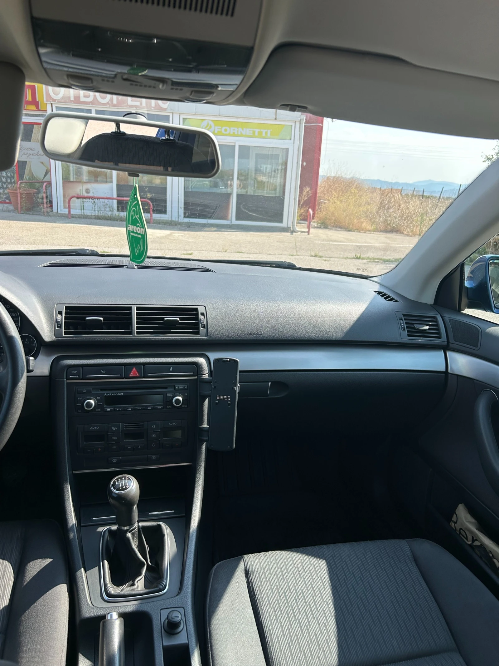 Audi A4 2.0 TDI, снимка 11 - Автомобили и джипове - 55944072