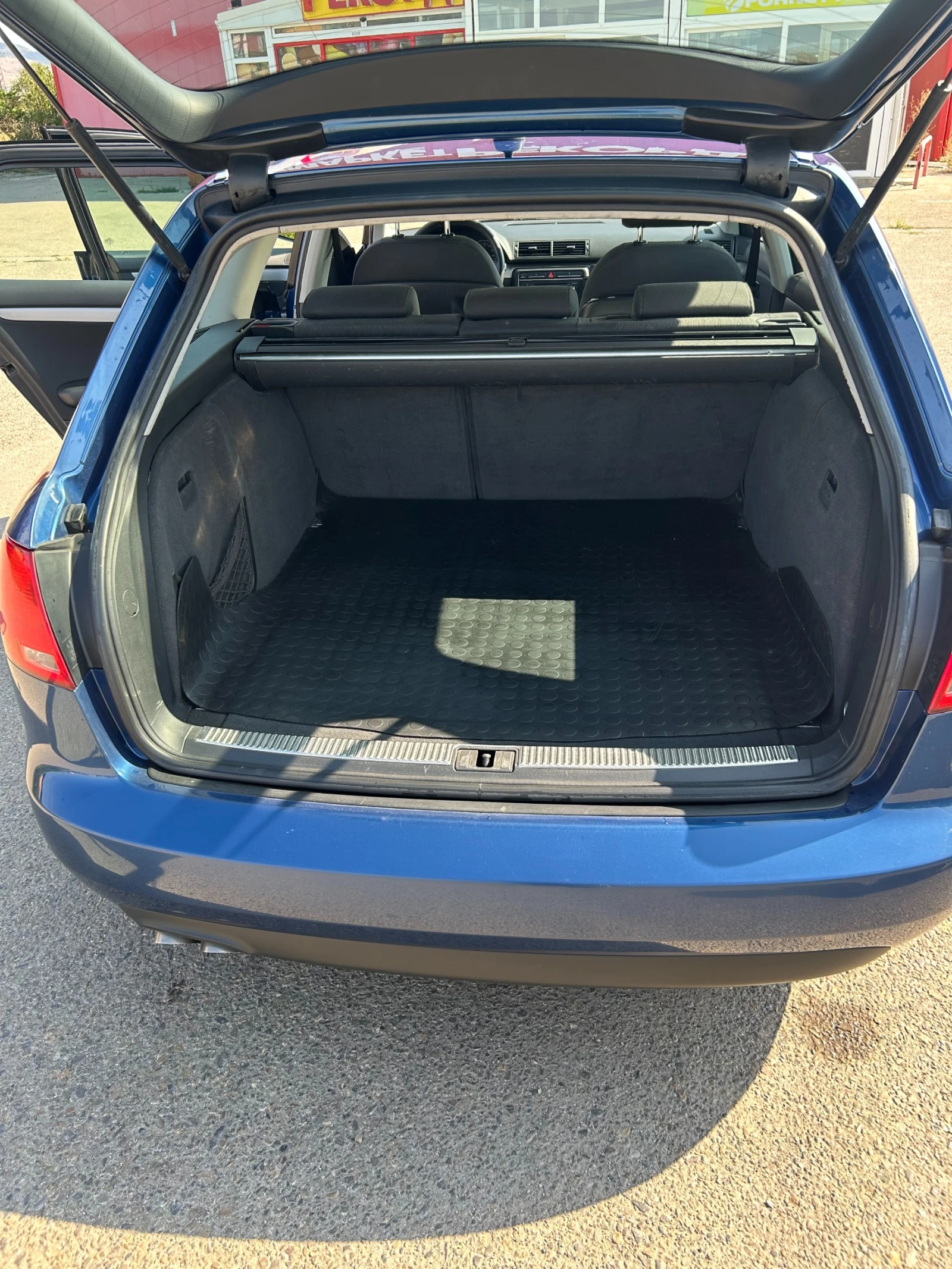 Audi A4 2.0 TDI, снимка 14 - Автомобили и джипове - 55944072