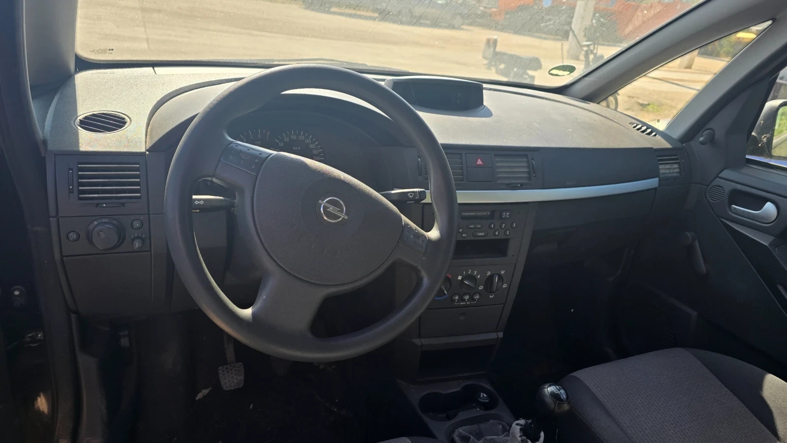 Opel Meriva, снимка 3 - Автомобили и джипове - 56375542