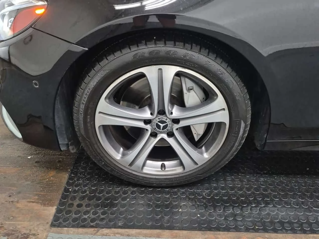 Mercedes-Benz E 300 ��� �����/4matic/CARFAX/�������/��������/��� ����� | Mobile.bg � ����������� 4