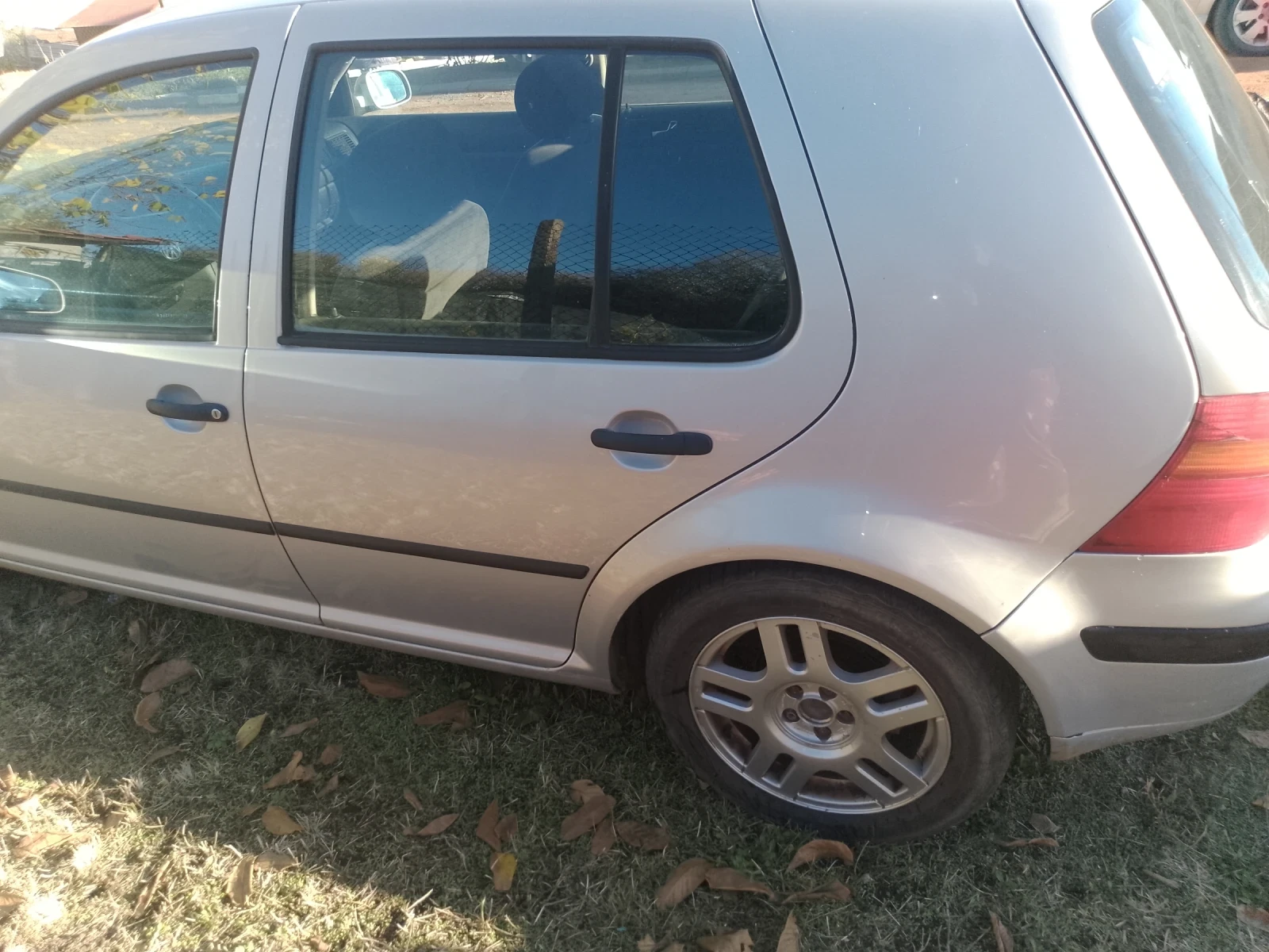 VW Golf, снимка 5 - Автомобили и джипове - 56637608
