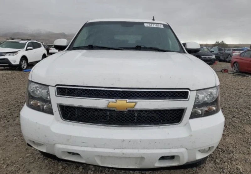 Chevrolet Suburban, снимка 3 - Автомобили и джипове - 48963558