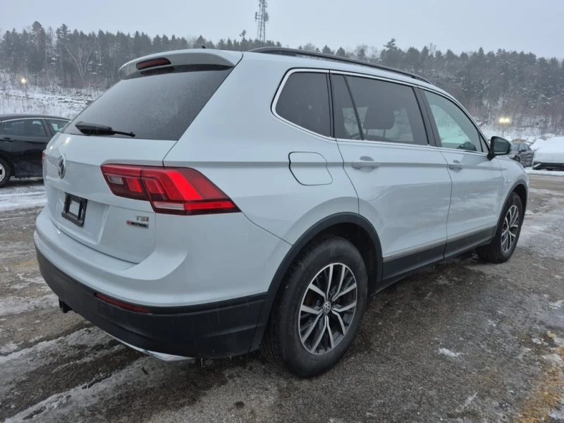 VW Tiguan * COMFORTLINE * CARFAX * БЕЗ ПЪРВОНАЧАЛНА ВНОСКА, снимка 3 - Автомобили и джипове - 52645601