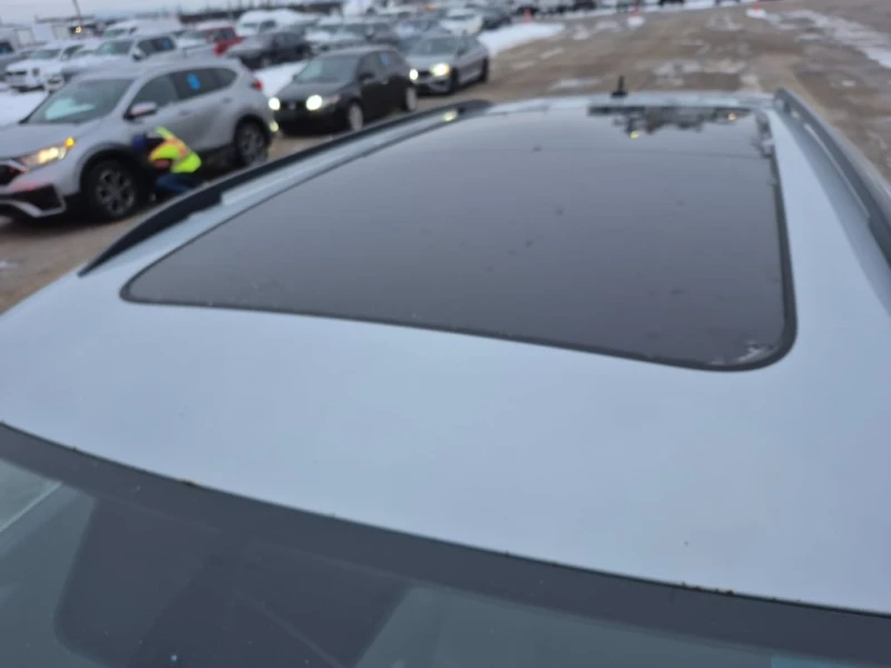 VW Tiguan * COMFORTLINE * CARFAX * БЕЗ ПЪРВОНАЧАЛНА ВНОСКА, снимка 16 - Автомобили и джипове - 52645601