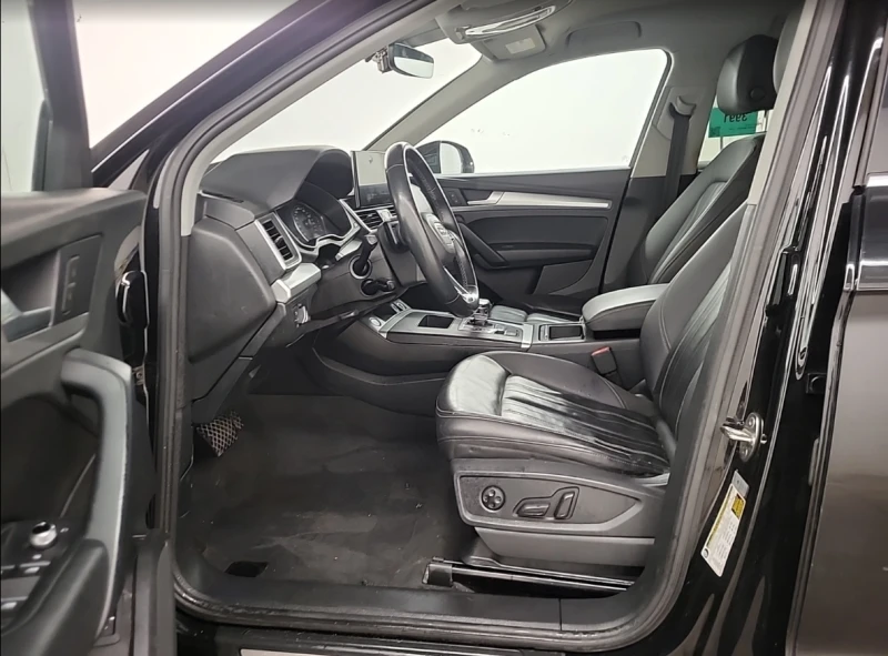 Audi Q5 KOMFORT, снимка 5 - Автомобили и джипове - 52667021