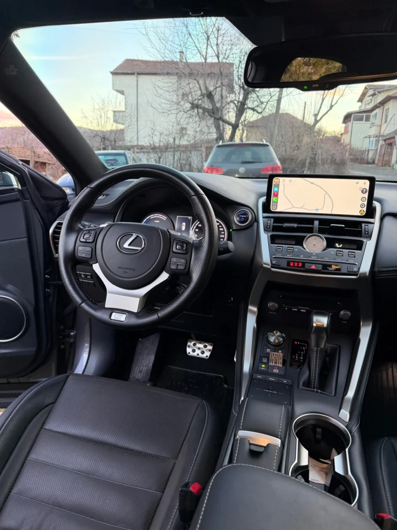 Lexus NX 300h, снимка 12 - Автомобили и джипове - 53126511