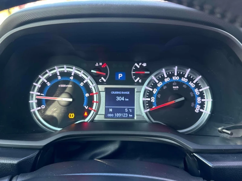 Toyota 4runner * SR5 * CARFAX * БЕЗ ПЪРВОНАЧАЛНА ВНОСКА, снимка 8 - Автомобили и джипове - 53150891