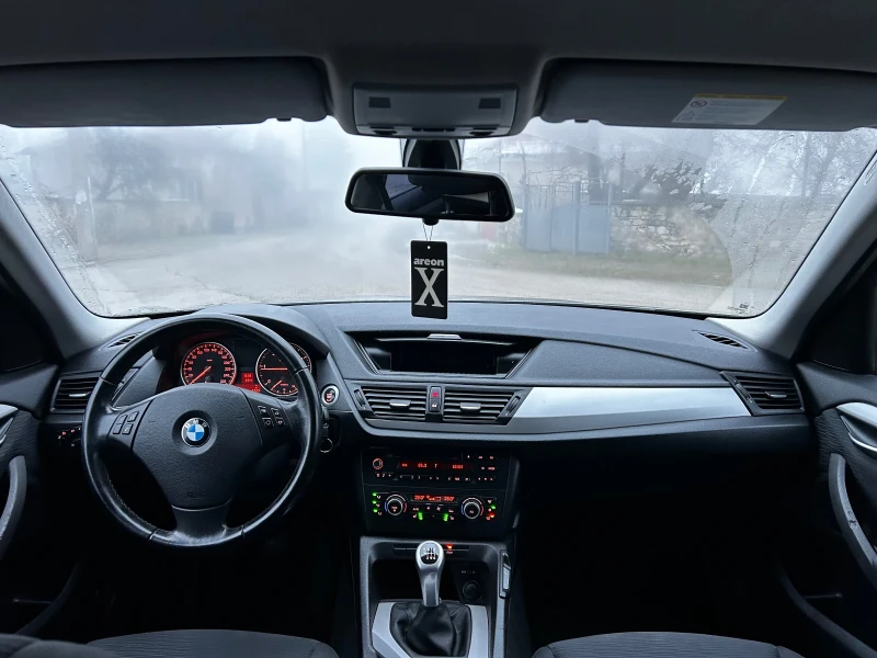 BMW X1 2.0d/xDrive* ПОДГРЕВ* СЕРВИЗНА КНИЖКА* , снимка 11 - Автомобили и джипове - 53205251