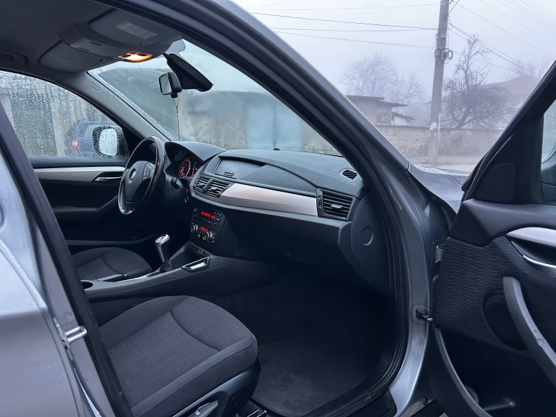 BMW X1 2.0d/xDrive* ПОДГРЕВ* СЕРВИЗНА КНИЖКА* , снимка 10 - Автомобили и джипове - 53205251