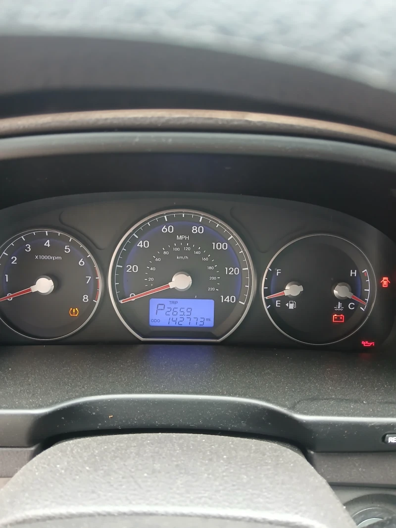 Hyundai Santa fe 2, 4i, снимка 7 - Автомобили и джипове - 53293437