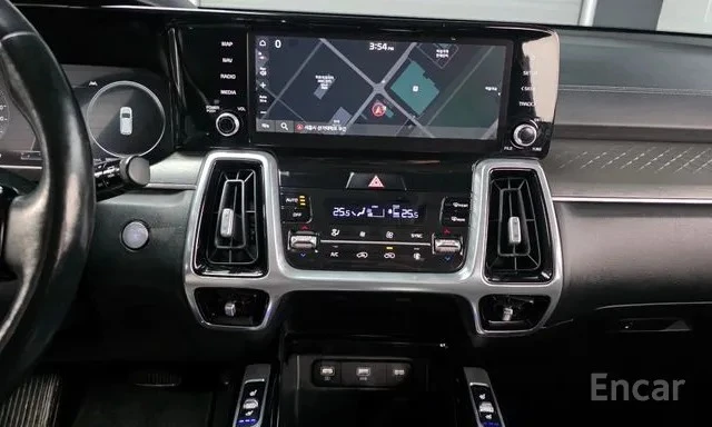 Kia Sorento 2.2 Diesel 4WD Noblesse | 360  камера | Адаптивен , снимка 16 - Автомобили и джипове - 55753737