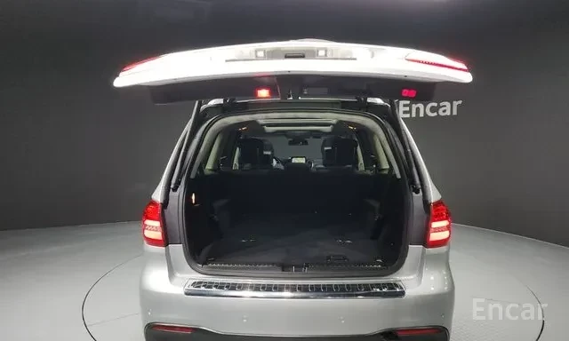 Mercedes-Benz GLS 350 D * AMG * ОБДУХВАНЕ * 360 * ДИСТРОНИК * , снимка 15 - Автомобили и джипове - 55879356