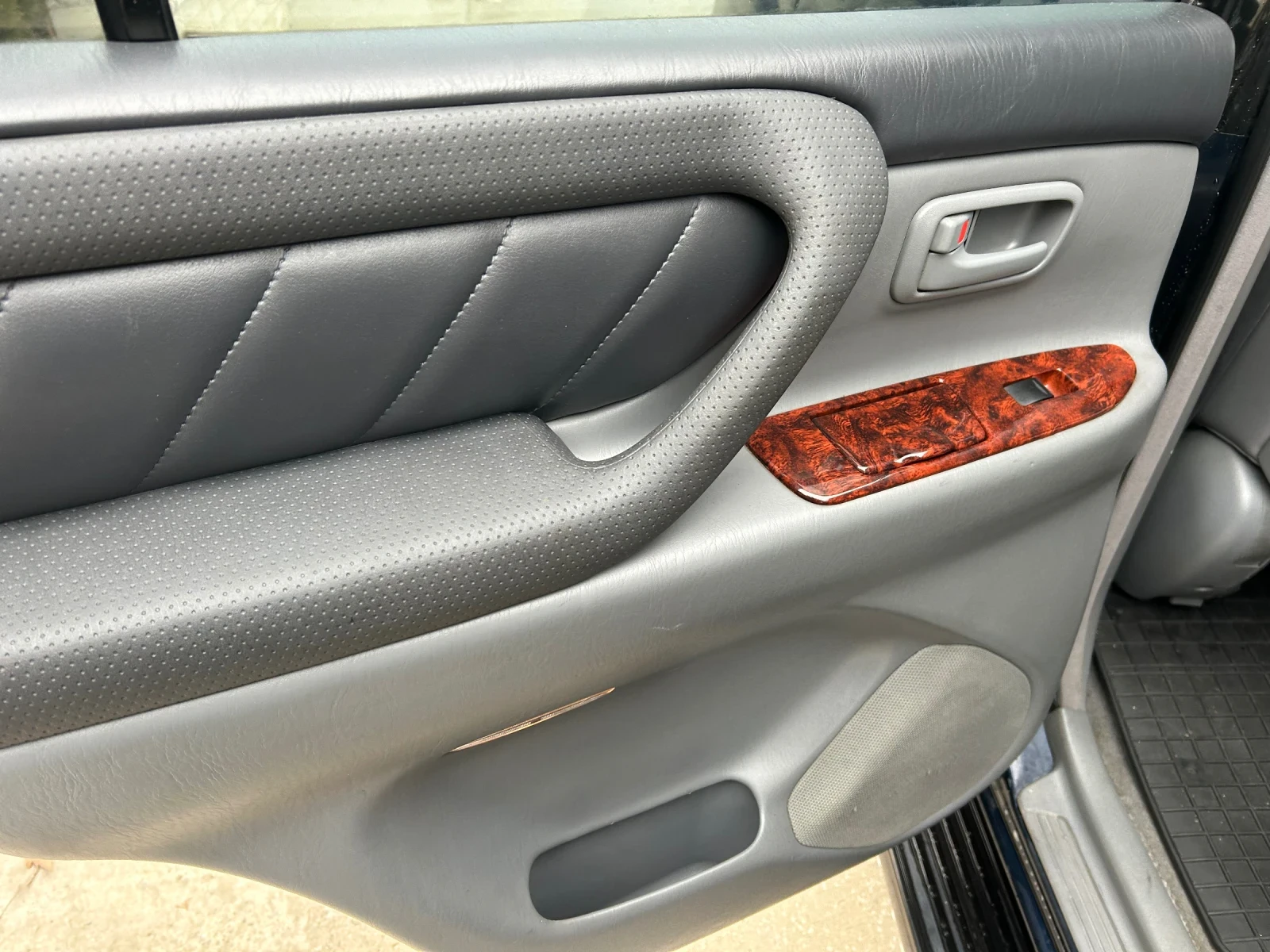 Toyota Land cruiser J100-4.7-V8-Avtomat//.. | Mobile.bg   15