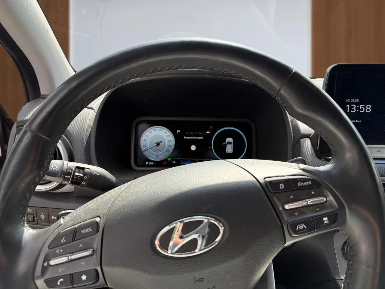 Hyundai Kona PRIME/204HP/PaASS./CARPLAY/AMBI/LED/L.ASSIST/255f - изображение 9